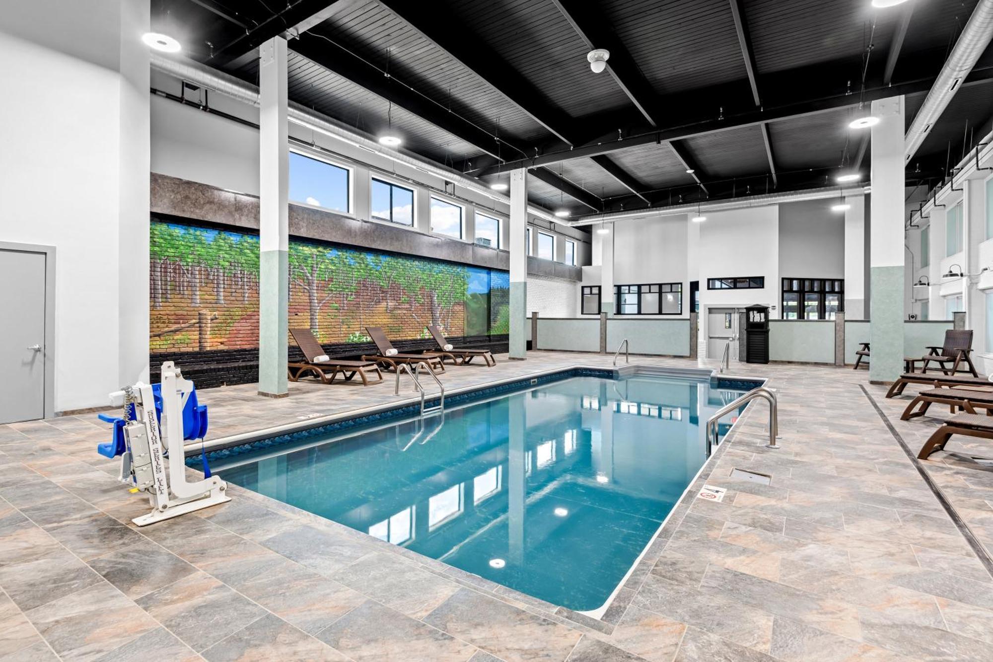 Hometowne Studios By Red Roof & Conference Center Cortland Bagian luar foto